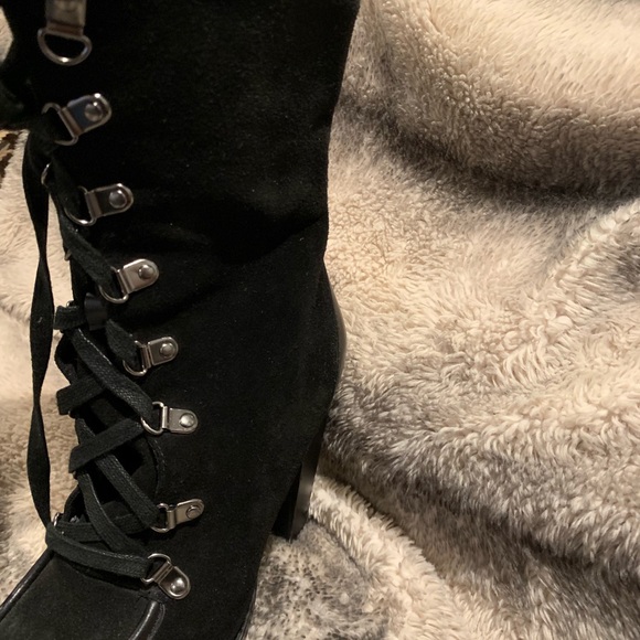 Black size 8 Charles David bootie/midcalf boots - Picture 2 of 4